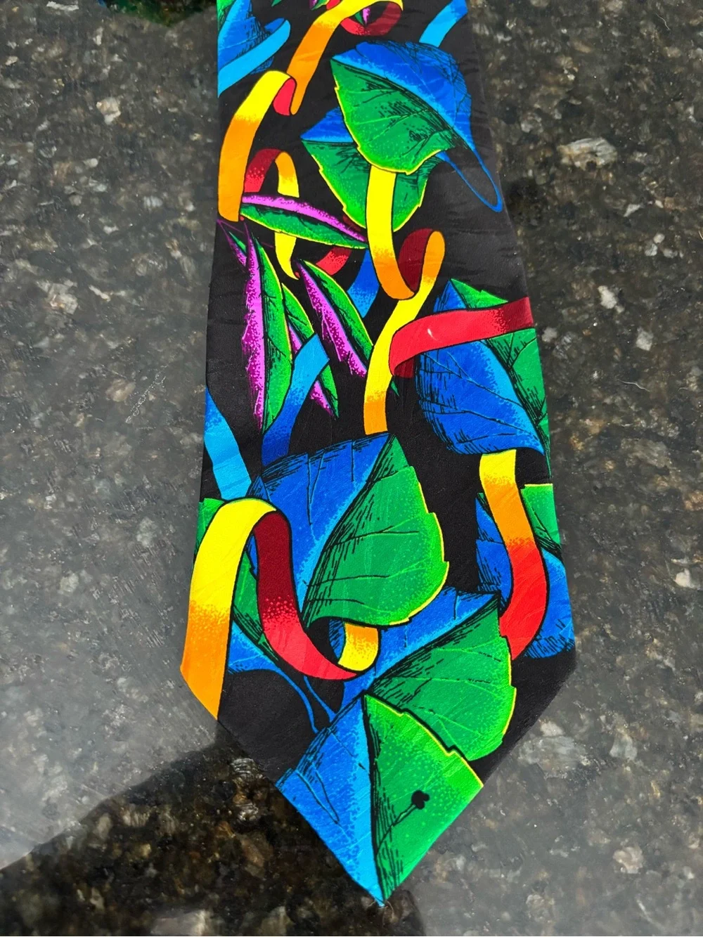 No boundaries mens colorful tie